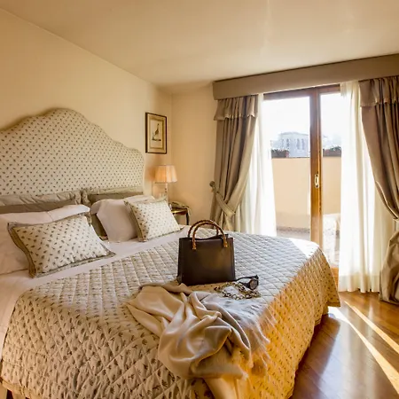 Torre Mannelli Гостевой дом *